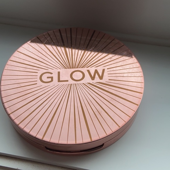 Dark bronzer(only swatched) - Picture 2 of 2